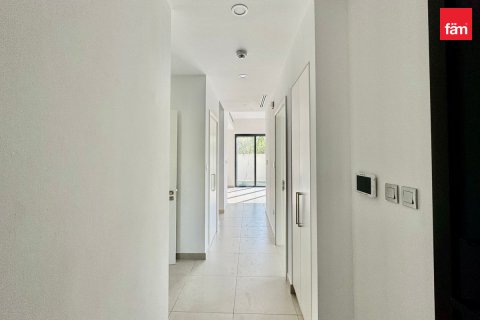 Villa para arrendamento em Dubai, EAU 4 quartos, 226.5 m2 № 763510 - foto 4