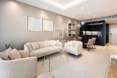 Apartment in Downtown Dubai (Downtown Burj Dubai), Dubai, UAE 1 bedroom, 85.28 sq.m. № 745488 - photo 2