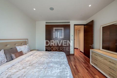Apartment in Downtown Dubai (Downtown Burj Dubai), UAE 3 bedrooms, 216.74 sq.m. № 742908 - photo 12