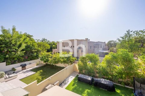 Radový dom v The Springs, Dubai, SAE 3 spálne, 229 m2 č. 643816 - Fotografia 1