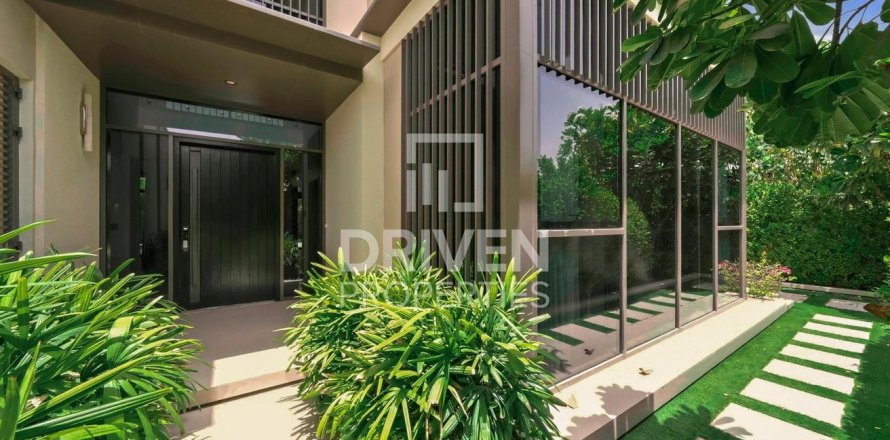 Βίλα σε Dubai Hills Estate, Dubai, ΗΑΕ 4 υπνοδωμάτια, 698.35 τ.μ. Αρ. 767801