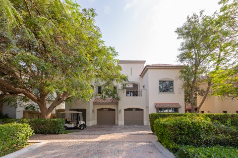 Vila v Jumeirah Golf Estates, Dubai, SAE 5 spální, 779.1 m2 č. 750472