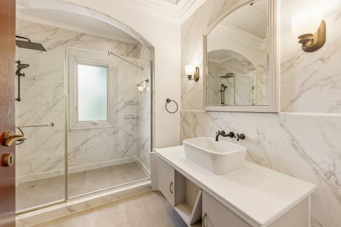 Vila di Jumeirah Golf Estates, Dubai, UAE 5 bilik tidur, 779.1 meter persegi № 750472 - foto 12