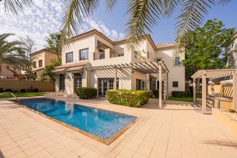 Vila di Jumeirah Golf Estates, Dubai, UAE 5 bilik tidur, 779.1 meter persegi № 750472 - foto 24