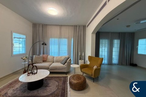 Villa i Jumeirah Village Triangle, Dubai, UAE 2 sovrum, 661 kvm Nr. 685018