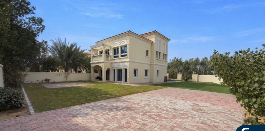 Vilë në Jumeirah Village Triangle, Dubai, Emiratet e Bashkuara Arabe 2 dhoma gjumi, 661 m2. № 685018