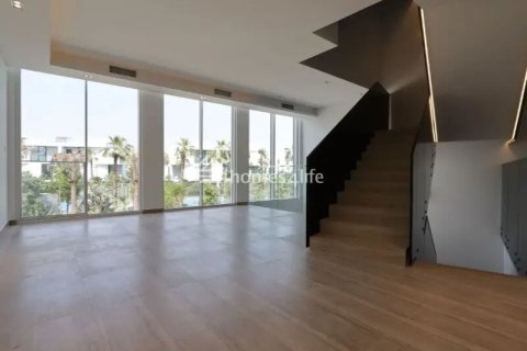 Villa te huur in Dubai, VAE 4 slaapkamers, 180 vr.m., nr 726065 - foto 13