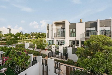 Casa urbana para venda em Dubai Land, Dubai, EAU 3 quartos, 161.84 m2 № 742542 - foto 18