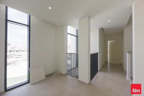 Villa in Dubai, UAE 3 bedrooms, 167.9 sq.m. № 563863 - photo 8