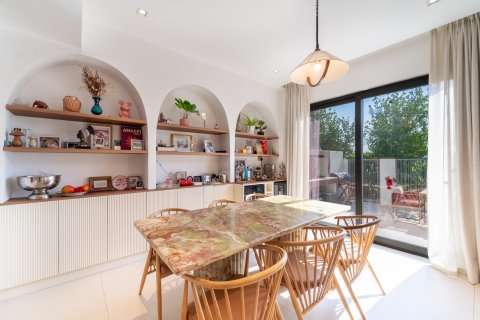 Kaupunkipientalo Tilal Al Ghaf, Dubai, Arabiemiraatit 3 makuuhuonetta, 199 m2 № 696202