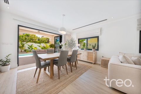 Villa à vendre à  Jumeirah Park, Dubai, EAU 4 chambres, 327.67 m2 № 733090 - photo 6