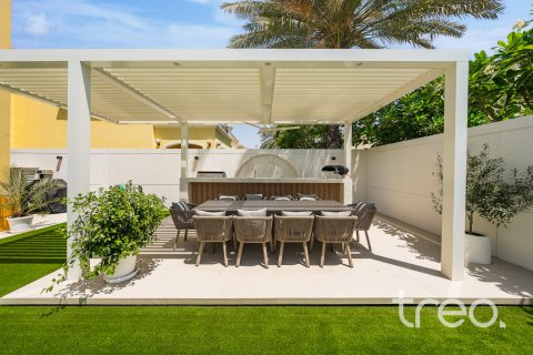 Villa à vendre à  Jumeirah Park, Dubai, EAU 4 chambres, 327.67 m2 № 733090 - photo 13