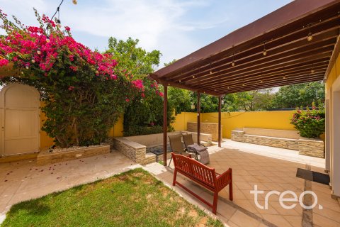 Villa till försäljning i The Villa, Dubai, UAE 4 sovrum, 459.87 kvm Nr. 733092 - fotografi 7