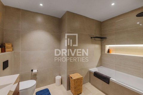 Huoneisto Jumeirah Golf Estates, Dubai, Arabiemiraatit 4 makuuhuonetta, 217 m2 № 682635 - kuva 17