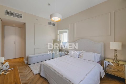 Huoneisto Jumeirah Golf Estates, Dubai, Arabiemiraatit 4 makuuhuonetta, 217 m2 № 682635 - kuva 13