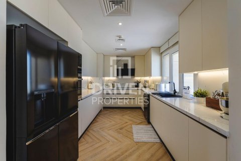 Huoneisto Jumeirah Golf Estates, Dubai, Arabiemiraatit 4 makuuhuonetta, 217 m2 № 682635 - kuva 6