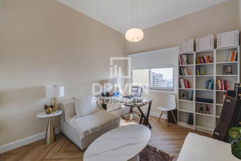 Huoneisto Jumeirah Golf Estates, Dubai, Arabiemiraatit 4 makuuhuonetta, 217 m2 № 682635 - kuva 8