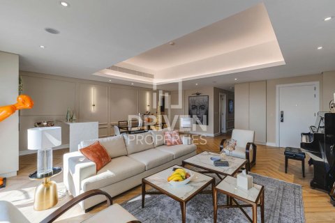 Huoneisto Jumeirah Golf Estates, Dubai, Arabiemiraatit 4 makuuhuonetta, 217 m2 № 682635 - kuva 5