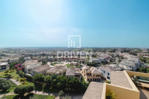 Huoneisto Jumeirah Golf Estates, Dubai, Arabiemiraatit 4 makuuhuonetta, 217 m2 № 682635 - kuva 2