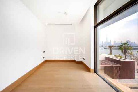 Vila v Jumeirah, Dubai, SAE 5 spální, 683 m2 č. 682637 - Fotografia 8