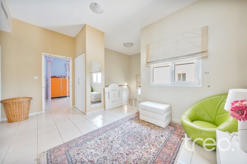 Huvila Meadows, Dubai, Arabiemiraatit 4 makuuhuonetta, 352.2 m2 № 733087 - kuva 15