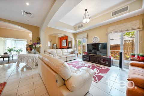 Huvila Meadows, Dubai, Arabiemiraatit 4 makuuhuonetta, 352.2 m2 № 733087 - kuva 5