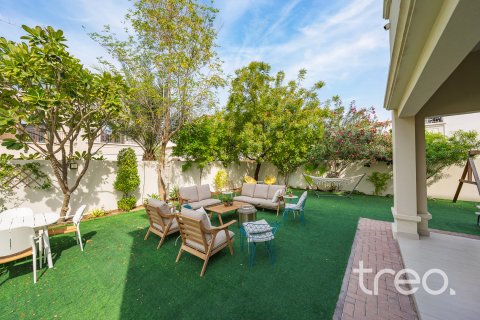 Villa till försäljning i Arabian Ranches 2, Dubai, UAE 4 sovrum, 400.32 kvm Nr. 733083 - fotografi 28