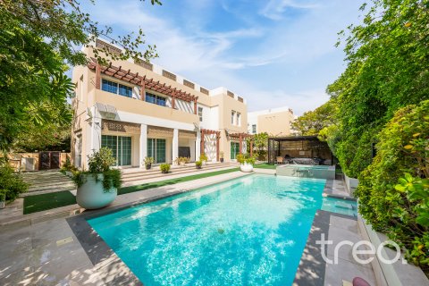 Villa asukohaga Mudon, Dubai, AÜE: 5 magamistoaga, 529.55 m² Nr 733085