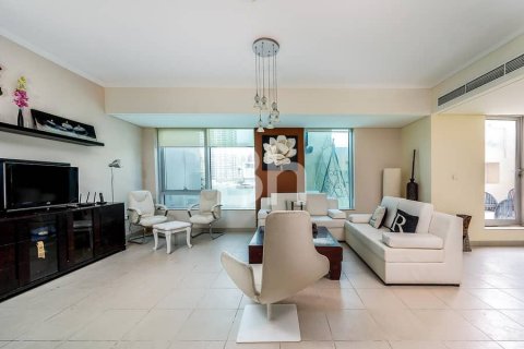 Apartment in Dubai Marina, UAE 1 bedroom, 133 sq.m. № 643548 - photo 1