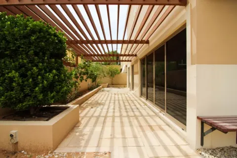 Vila v Al Raha Gardens, Abu Dhabi, SAE 4 spálne, 402 m2 č. 700669 - Fotografia 10