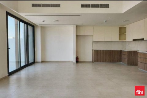 Kaupunkipientalo Dubai, Arabiemiraatit 4 makuuhuonetta, 255.5 m2 № 647662 - kuva 1