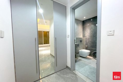 Apartment til salg i Dubai, UAE 1 soveværelse, 82.5 kvm № 728115 - foto 15