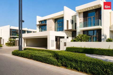 Dubai, संयुक्त अरब अमीरात में विला, 5 बेडरूम, 768.6 वर्ग मीटर, संख्या 740831 - फ़ोटो 3