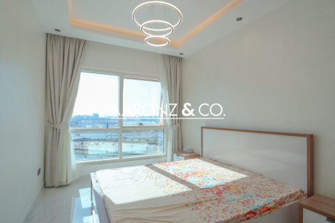 Apartemen di Jumeirah Lake Towers, Dubai, UEA 1 kamar tidur, 91 m2 nomor 670451 - foto 7