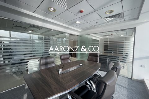 Ured u gradu Business Bay, Dubai, UAE 91.8 m2 Br. 670452 - Slika 1