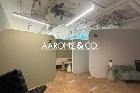 Зняти в оренду офіс в Бизнес-Бэй, Дубай, ОАЕ 109м2, № 670453 - фото 3