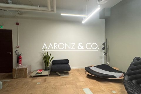 Зняти в оренду офіс в Бизнес-Бэй, Дубай, ОАЕ 109м2, № 670453 - фото 1