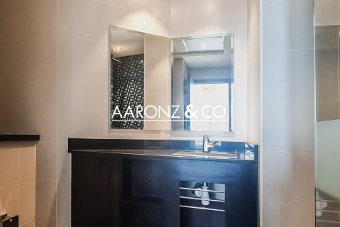 Apartmen di Dubai Marina, UAE 1 bilik tidur, 70.7 meter persegi № 670456 - foto 12