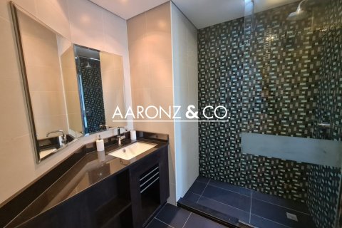 Apartmen di Dubai Marina, UAE 1 bilik tidur, 70.7 meter persegi № 670456 - foto 14