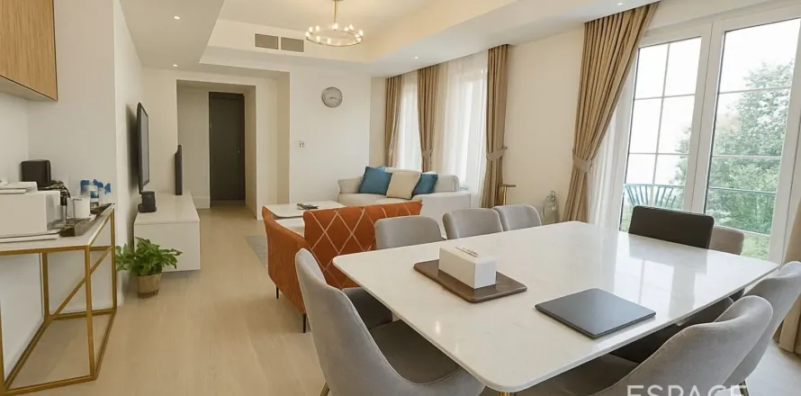 Villa in The Springs, Dubai, VAE: 2 Schlafzimmer, 167 m2 Nr. 649498