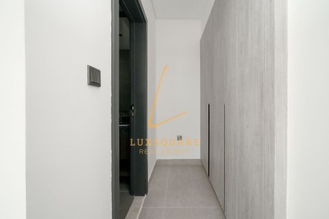 Huvila Al Furjan, Dubai, Arabiemiraatit 5 makuuhuonetta, 600 m2 № 721274 - kuva 23