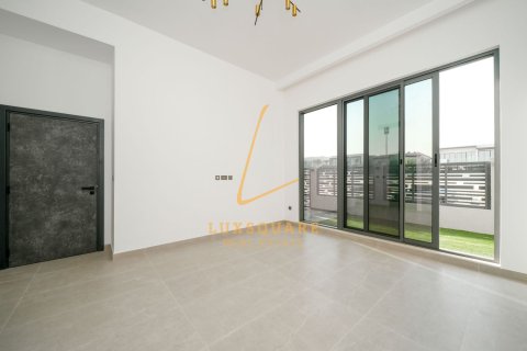 Huvila Al Furjan, Dubai, Arabiemiraatit 5 makuuhuonetta, 600 m2 № 721274 - kuva 8
