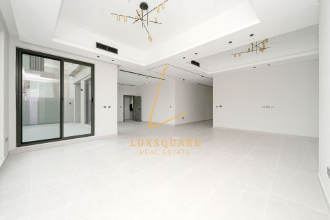 Huvila Al Furjan, Dubai, Arabiemiraatit 5 makuuhuonetta, 600 m2 № 721274 - kuva 5