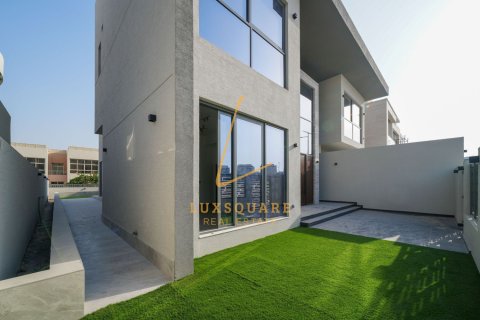 Huvila Al Furjan, Dubai, Arabiemiraatit 5 makuuhuonetta, 600 m2 № 721274 - kuva 26