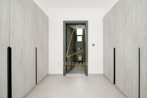 Huvila Al Furjan, Dubai, Arabiemiraatit 5 makuuhuonetta, 600 m2 № 721274 - kuva 19