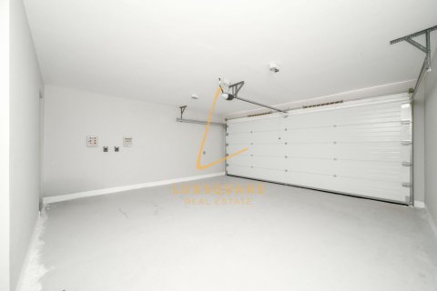 Huvila Al Furjan, Dubai, Arabiemiraatit 5 makuuhuonetta, 600 m2 № 721274 - kuva 24