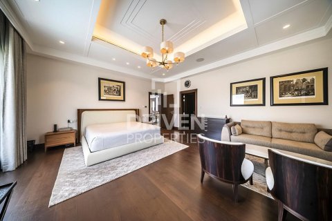 Vila v Palm Jumeirah, Dubai, SAE 6 spální, 910 m2 č. 653165 - Fotografia 15