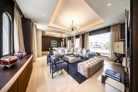 Vila v Palm Jumeirah, Dubai, SAE 6 spální, 910 m2 č. 653165 - Fotografia 6