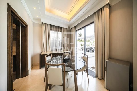 Vila v Palm Jumeirah, Dubai, SAE 6 spální, 910 m2 č. 653165 - Fotografia 19