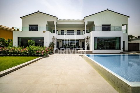 Vila v Palm Jumeirah, Dubai, SAE 6 spální, 910 m2 č. 653165 - Fotografia 3